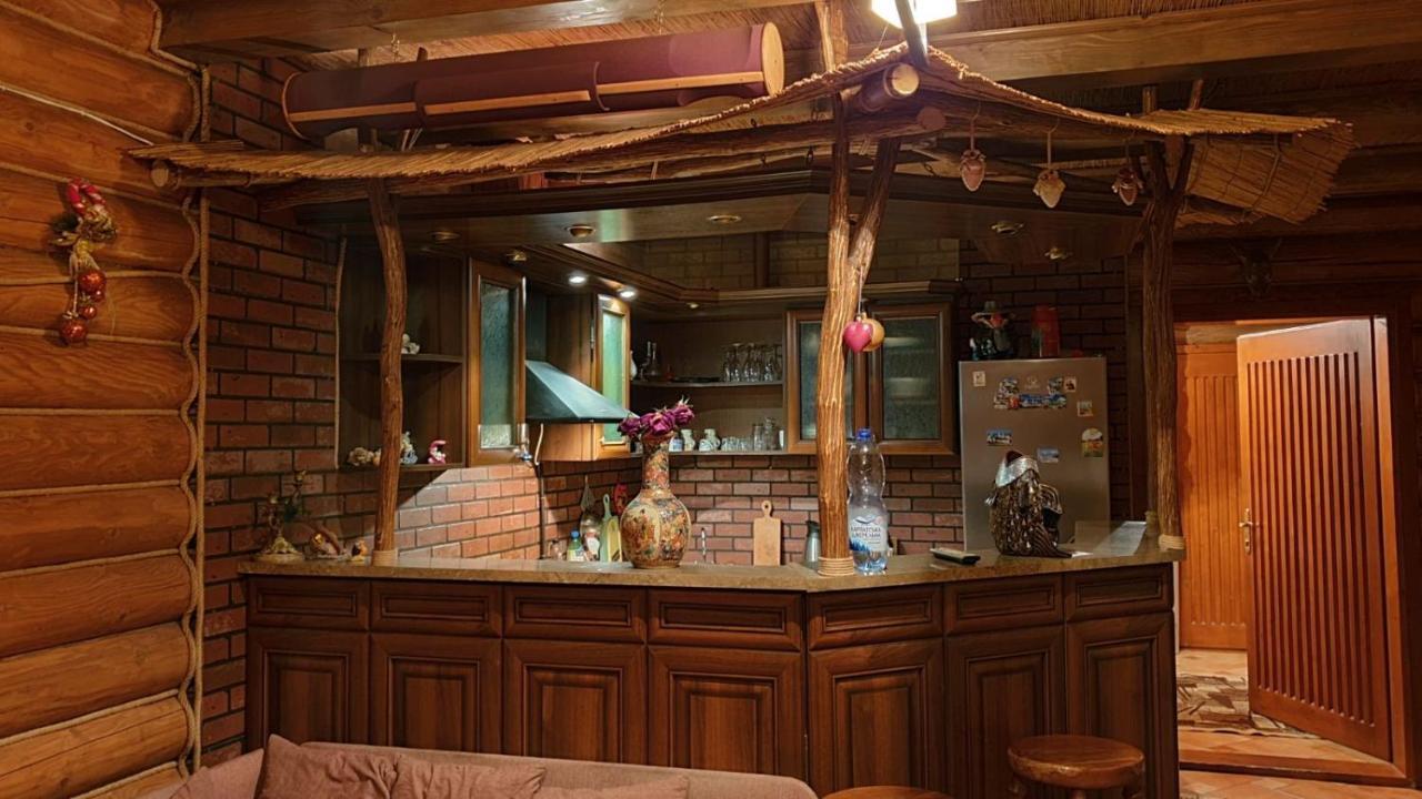 Вилла Viktoria Ужгород Экстерьер фото